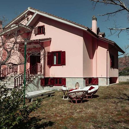 Villa Miralago Fiastra Exterior photo