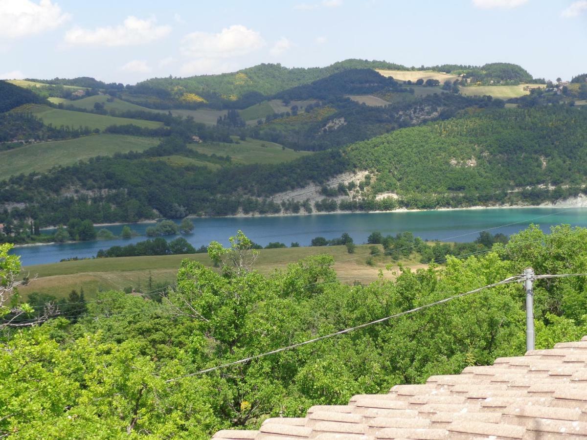 Villa Miralago Fiastra Exterior photo