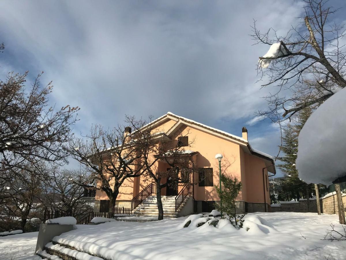 Villa Miralago Fiastra Exterior photo